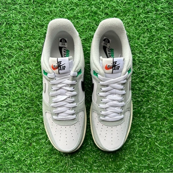 Nike Air Force 1 ‘07 Lv8 Light Silver / Black - Picture 14 of 14